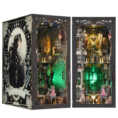 Book Nook Tarot Divination - 2025