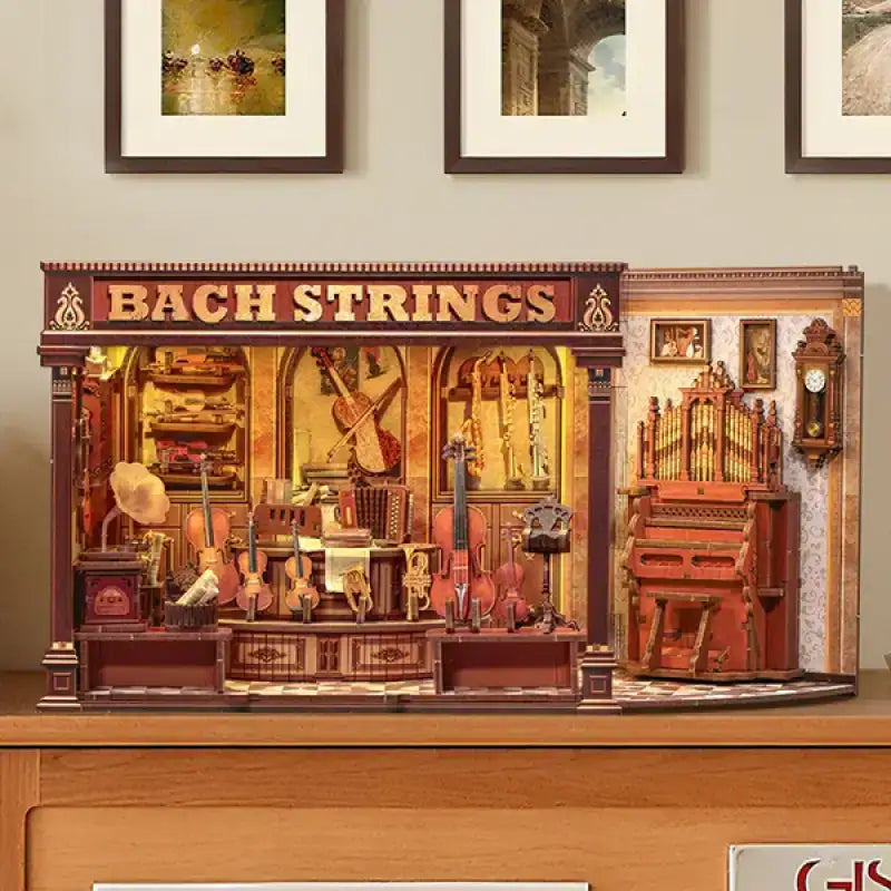 Casa Miniatura Bach String - 2025